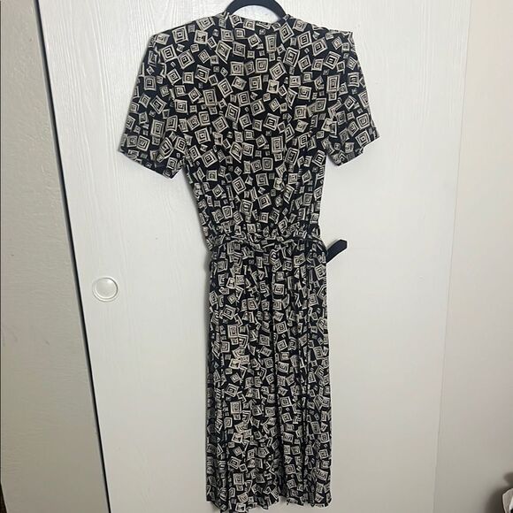 Leslie Fay Black and White Patterned Dress - Picture 4 of 4